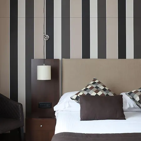 Th - Carpegna Palace Hotel Roma