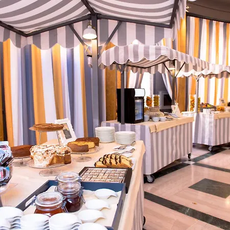 Hotel Th - Carpegna Palace