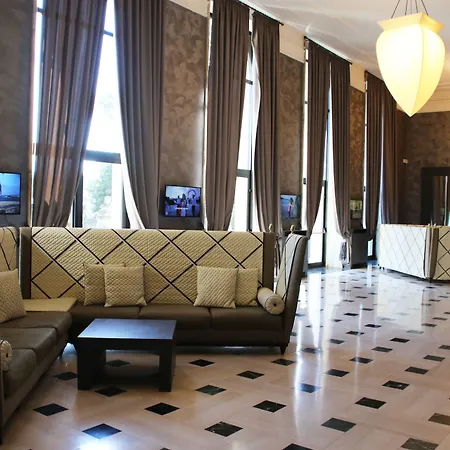 Th - Carpegna Palace Roma