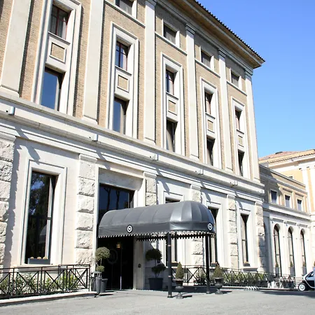 Th - Carpegna Palace 4*
