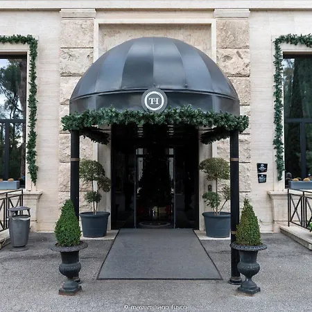 Th - Carpegna Palace 4*