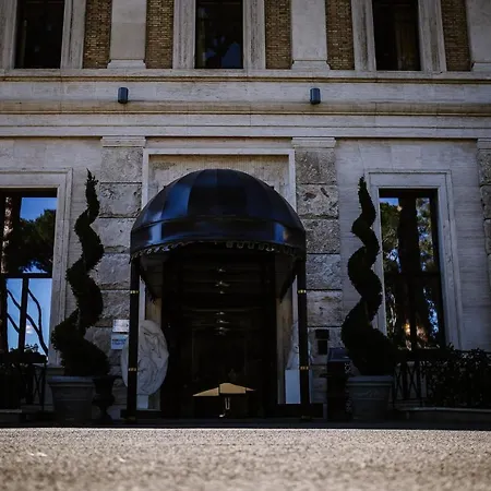 Th - Carpegna Palace Rome
