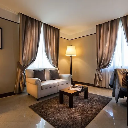 Th - Carpegna Palace Roma