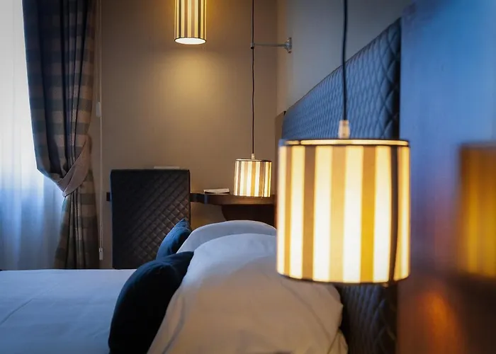 Th - Carpegna Palace Hotel 4*