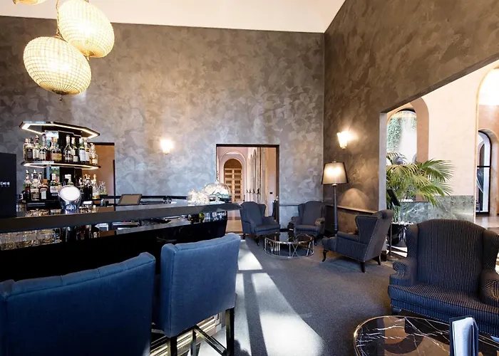 Th - Carpegna Palace