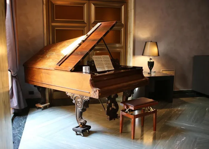 Th - Carpegna Palace 4* Rome