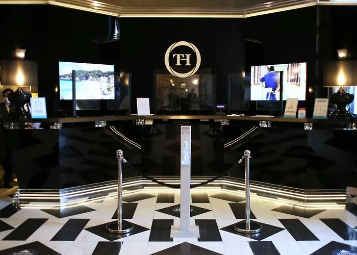 Th - Carpegna Palace Rome