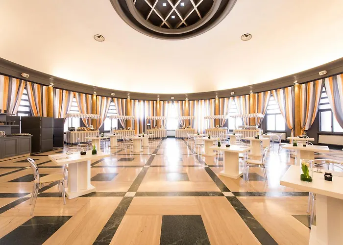 Hotel Th - Carpegna Palace 4*