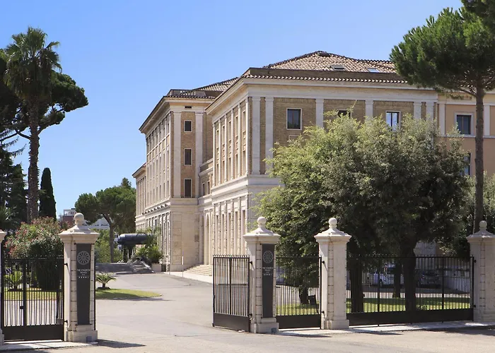 Th - Carpegna Palace 4* Rome