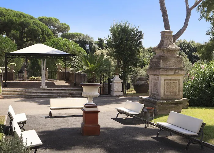 Th - Carpegna Palace 4* Rome