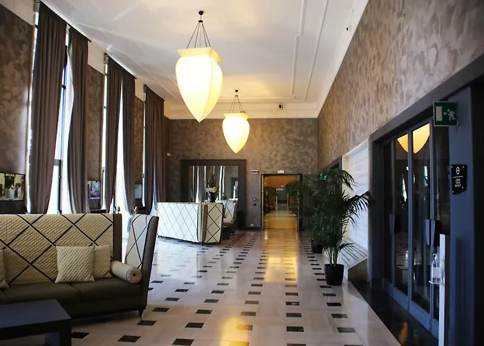 Th - Carpegna Palace Hotel