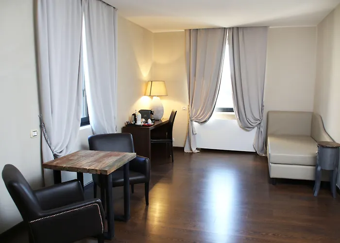 Th - Carpegna Palace 4* Rome