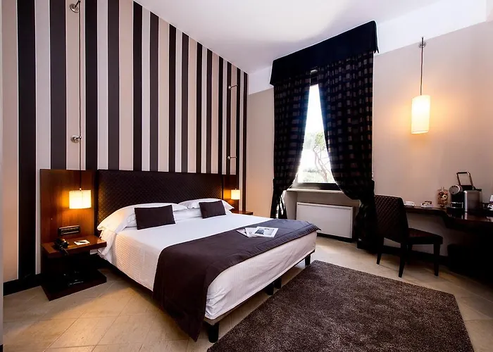 Hotel Th - Carpegna Palace