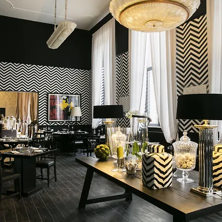 Th - Carpegna Palace 酒店 4*
