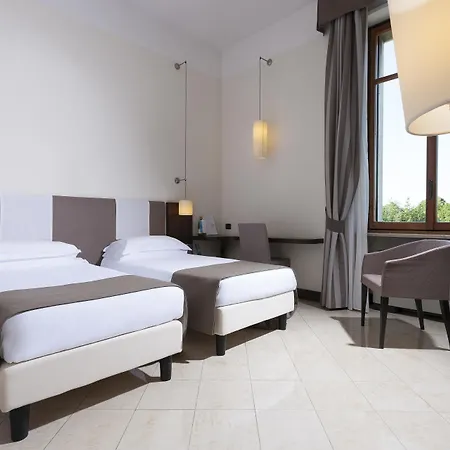 Th - Carpegna Palace 罗马