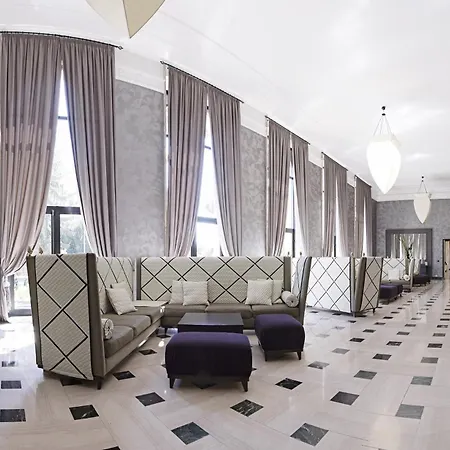 Th - Carpegna Palace ホテル